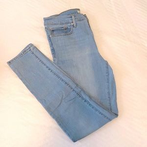Levi’s 311 shaping skinny size 12/31